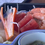 ニュー高根 - 刺身のツマのダイコンのケンが透明にグレードアップしていた