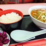 亀福食堂 - 2024年12月　やや横から