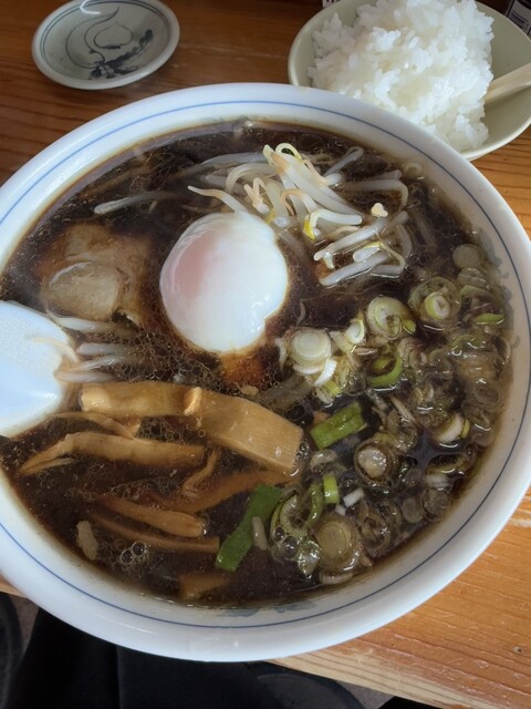ラーメンハウス勝龍 &ndash; 金田一温泉の絶品ラーメンと温泉旅館の味