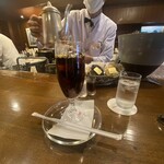 珈琲舎のだ - 目の前で注いでくれます