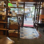 珈琲舎のだ - 外はもう傘をさしてないみたい