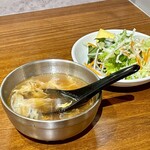大衆中遊華食堂 八戒 - サラダとスープ