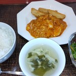 チャイナグリル マダムシェンロン 広島 - 海老チリランチセット