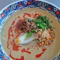 Series the Sky - 担々麺近影。うん、濃厚、、、。酸味?何か?が足りなくて濃厚さにやられてしまった笑 Series the Sky - 担々麺近影。うん、濃厚、、、。酸味?何か?が足りなくて濃厚さにやられてしまった笑