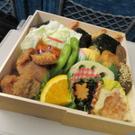 むすびむさし - 【おり鶴弁当　１６５０円】