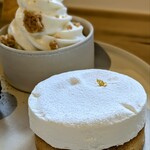 tsuki no mori - クリスマス限定の白いケーキはヨーグルトクリームとブルーベリーが入ったタルト(2024.12）