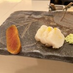 鮨さかもと - たくあん
      カラスミ