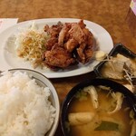 呑み食い処 わら家 - 鶏の唐揚げ定食