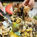 ピッツェリア エ オステリア パドリーノ - こんがりと焼けた生地がとっても美味しいんです♪