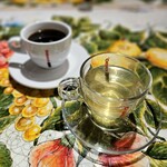 ピッツェリア エ オステリア パドリーノ - ランチセットの食後のドリンク。コーヒーと紅茶