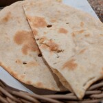 ナワブ - 2024.12・Palak Gosht の Roti 薄くサクっとしていた