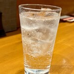 居酒屋鳥のぶ - 赤霧島(ソーダ割) 600円(税込)