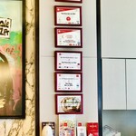 ザ ピッツァバー ON 38TH - 