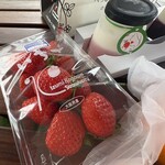 農園cafe苺果 - いちご1パックはここで食べました(笑)