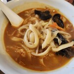 運城飯店 - ホルモン刀削麺