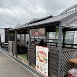 農園cafe苺果 - イートインスペースを外側から見た感じ