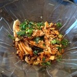 四川曹家 江湖菜 - 蒸し鶏のピリ辛ソースあえ 