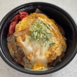 晴来軒 - カツ丼¥850とろ〜り卵♪