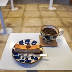 レット イット ビー コーヒー - ◆マロンチーズケーキ（税込630円）
◆アメリカーノ（税込600円）