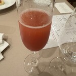276183847 - 食前酒：あまおうのカクテル？爽やかな苺の甘みが秀逸です。