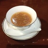 中国料亭 翠鳳 上野本店 - ズワイ蟹とフカヒレスープ