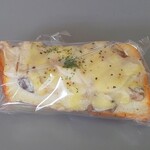 ダーシェンカ - きのこのグラタントースト