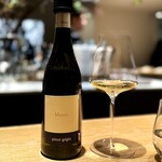 マンサルヴァ - そして、このメロイのピノ・グリージョも素晴らしい♪
      なんだか、とても滑らかで上品。適度にフルーティで酸もきれい。
      じっくり向き合ってみたくなって、自宅用に即ネット購入しました。家飲みも楽しみ(^^)