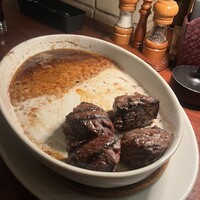 カルネジーオ イースト - 