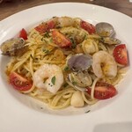 パスタタベタイ - 魚介のペペロンチーノ