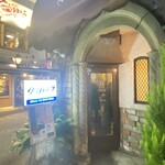 グリルエフ - 店舗入口