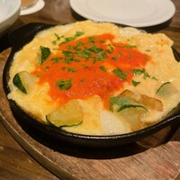 grigio la tavola - 