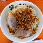 暴豚製麺所 - 令和6年12月 ランチタイム(11:00〜14:00)
まぜそば小(麺200g) 税込980円
野菜マシ、ニンニク普通、アブラ普通、カラメマシ