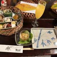 黒茶屋 - こう玉豆富旨出汁餡と前菜の盛り合わせ