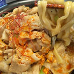 紅・麺の太さがランダムでコシもあります