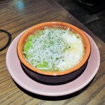 ミアスタンド - シラスとそら豆アヒージョ