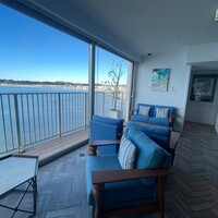 THE HARBOR TERRACE Restaurant - 