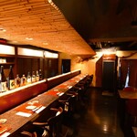 神宮前もくち - 左右ゆったり間隔で、カップルにも人気です。