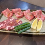炭火焼肉 にく式 - 