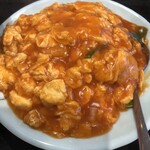 中華特色料理 君楽 - 海老チリ卵飯はまさに懐かしい天津飯！