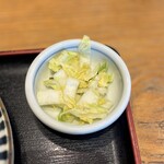 とんかつ 田 - 白菜浅漬け