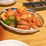 関本恭平 - キムチ盛り合わせ