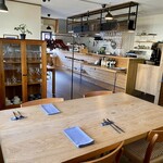 Badalone - 内観写真: