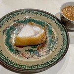 田中圭英 - 天草九絵の唐揚げ ゴールデンキウイの油淋ソース