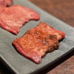 焼肉 にくる - 薄切りタン、ロース