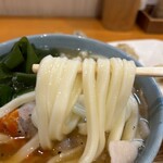 手打ちうどん 上を向いて - 麺