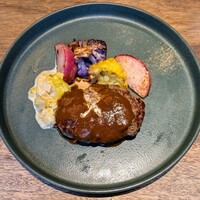 ビストロ ハマイフ - メイン★本州鹿肉100%　レアハンバーグ