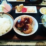 しげみ食堂 -  豚汁（小）定食(チキンカツ・コロッケ盛合わせ付）620円♪