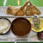 とっと屋三太郎 - フライ定食　1100円