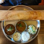 アーンドラ・ダイニング - ランチドーサ・セット
      1,350円