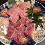 炭火焼肉おやけ 撰 - 